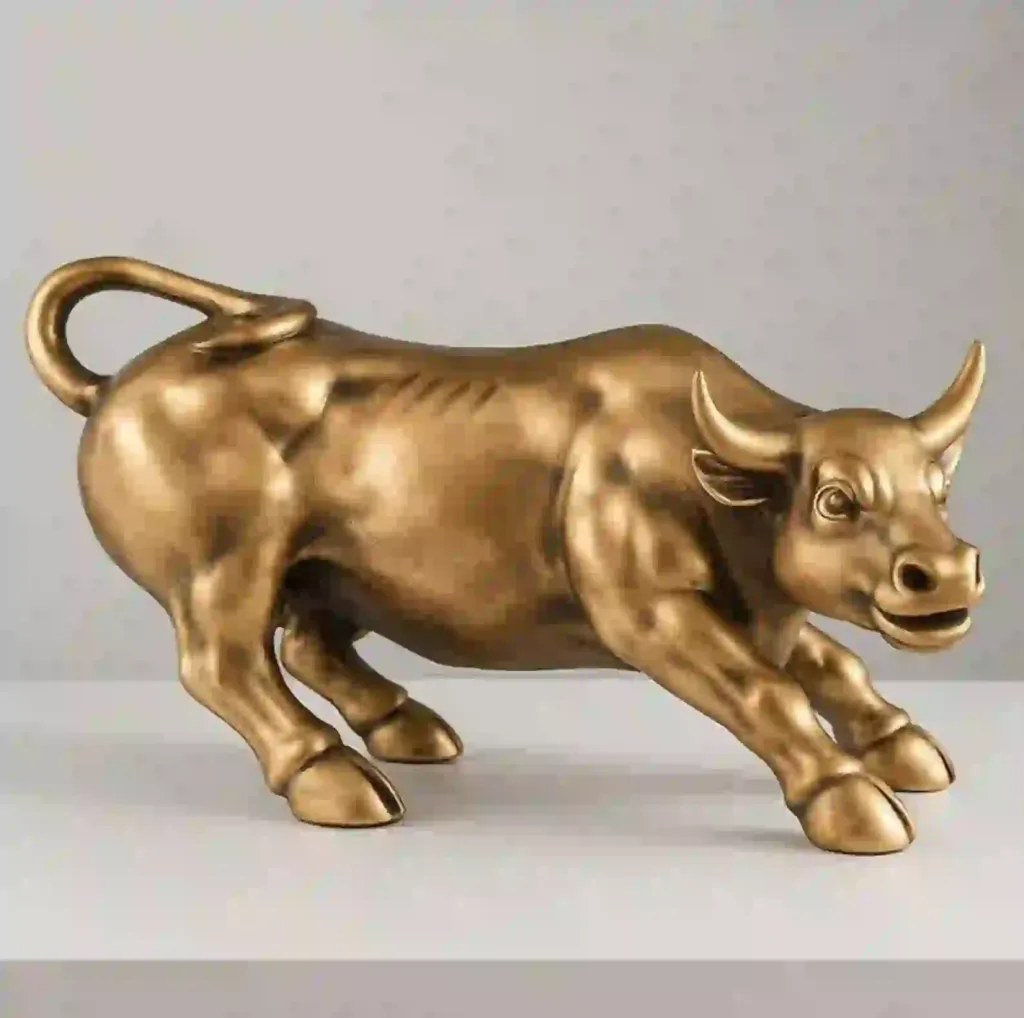 Resin Bull Sculpture: Modern Office Desk Decor